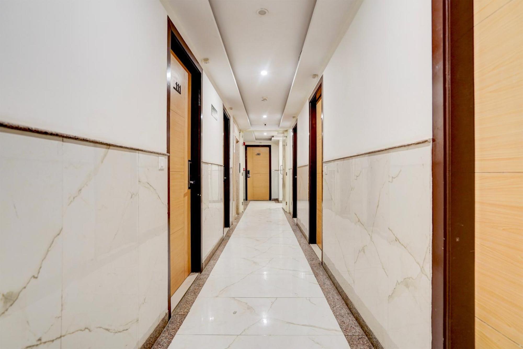 Super Townhouse Airport Road Delhi Otel Yeni Delhi Dış mekan fotoğraf