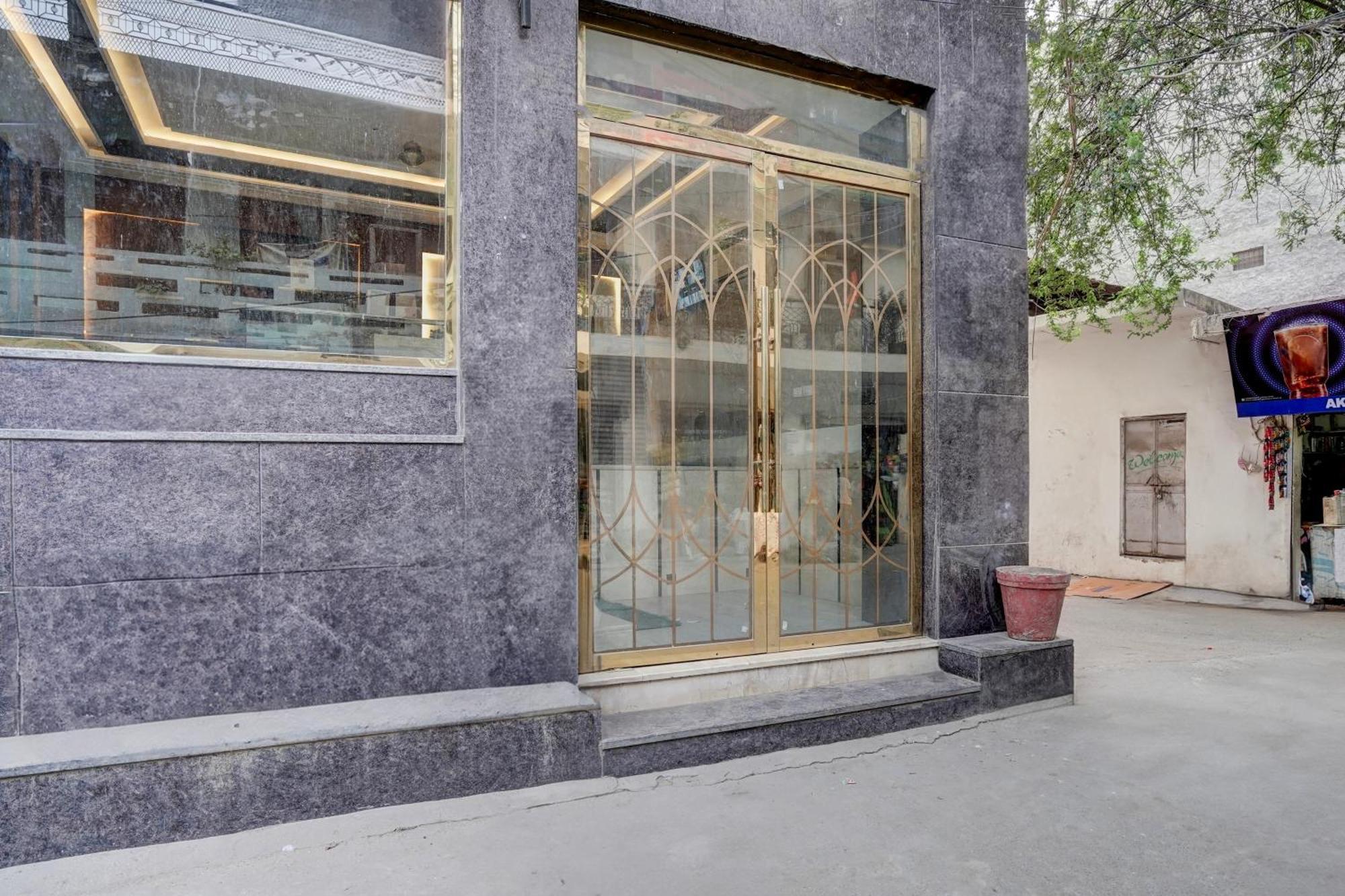 Super Townhouse Airport Road Delhi Otel Yeni Delhi Dış mekan fotoğraf
