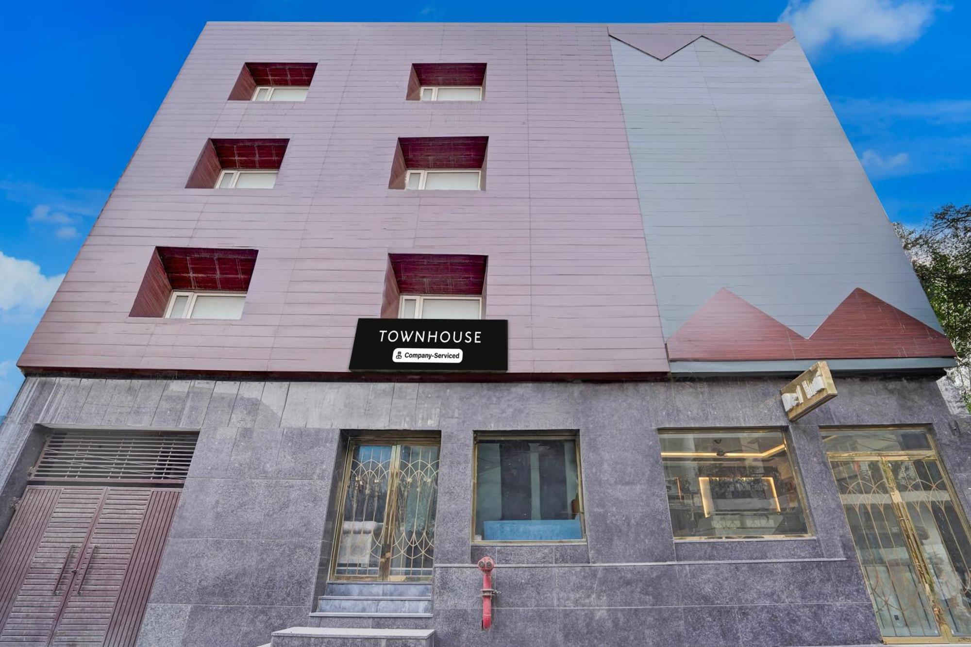 Super Townhouse Airport Road Delhi Otel Yeni Delhi Dış mekan fotoğraf