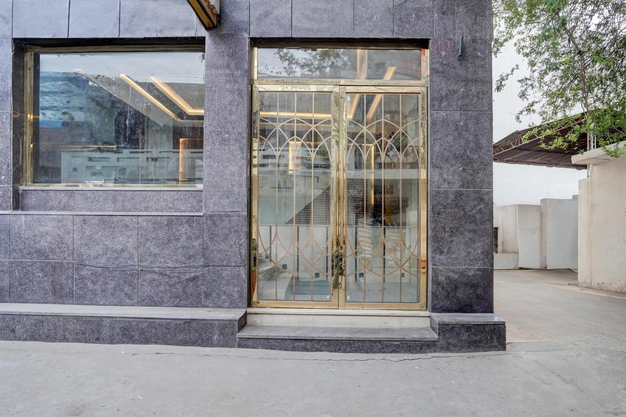 Super Townhouse Airport Road Delhi Otel Yeni Delhi Dış mekan fotoğraf